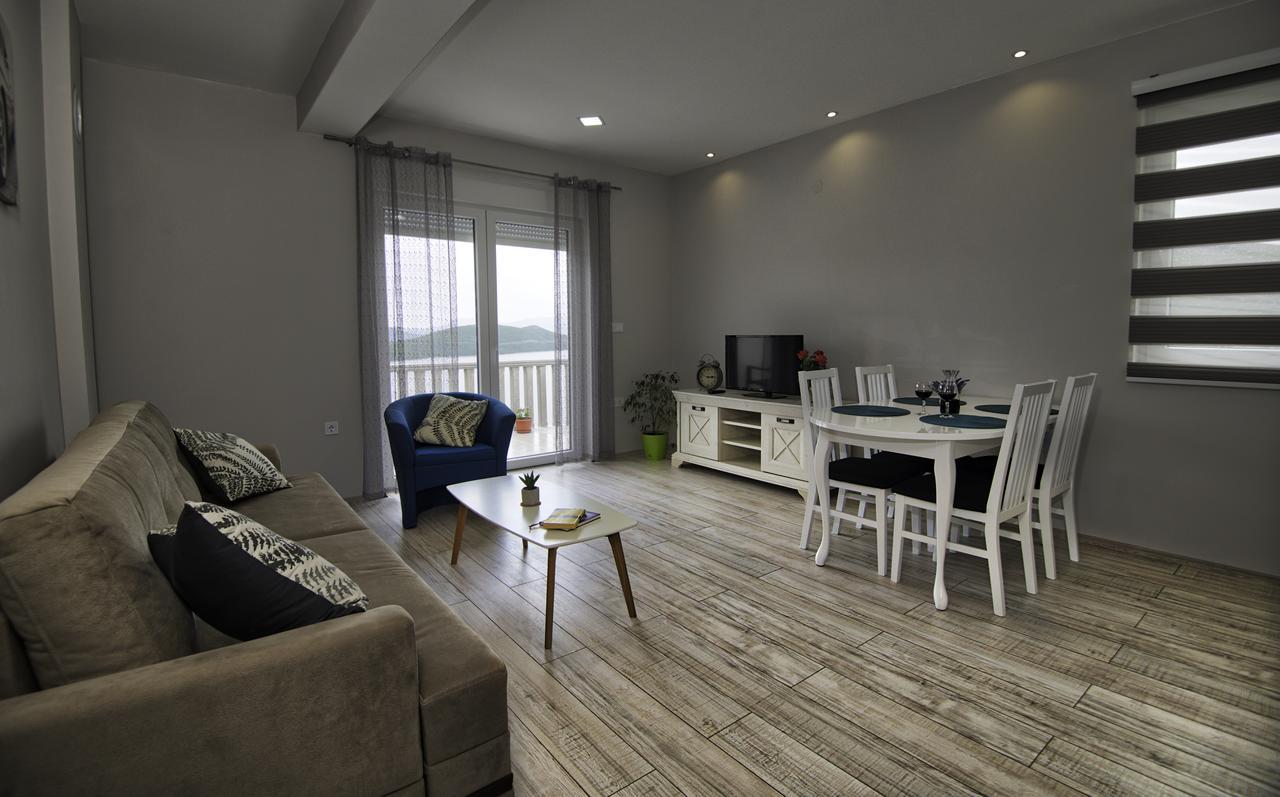 Apartments Leona Neum Buitenkant foto