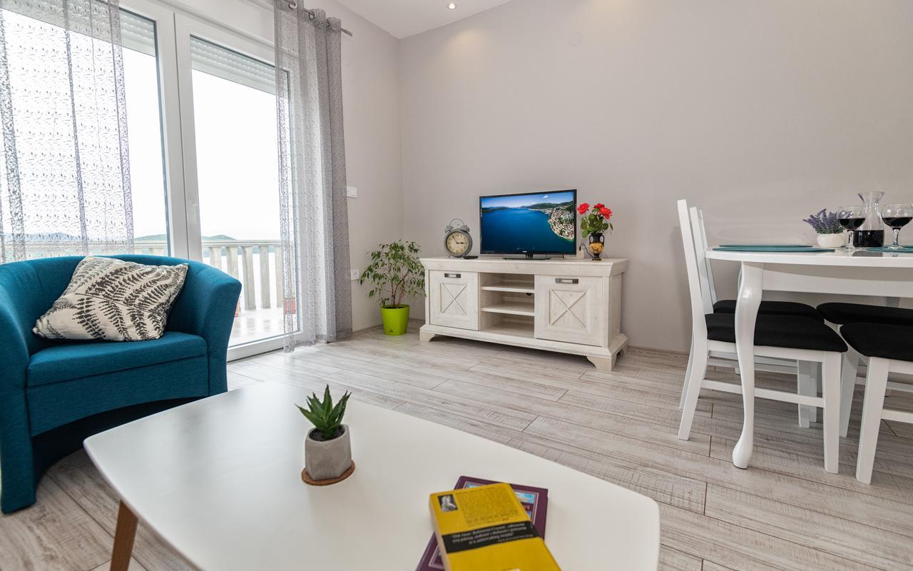 Apartments Leona Neum Buitenkant foto